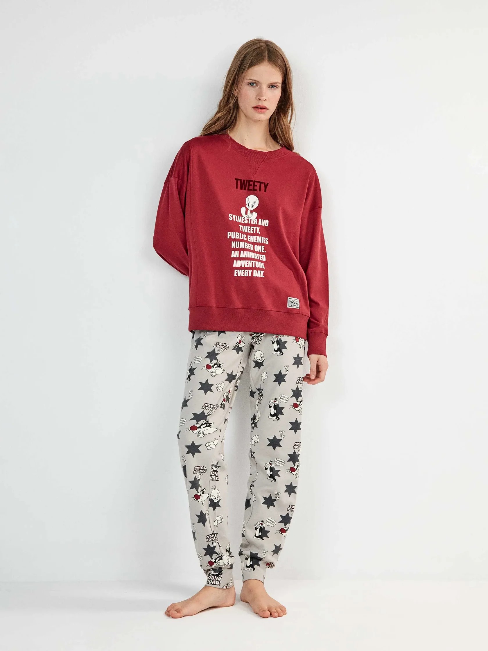 camiseta-pantalon-largo-2-20475s_2Foriginal_2Fpijama-looney-tunes-estampado-de-tweety1789029399641200240 Pijama Gisela 2/20475S - Imagen 1